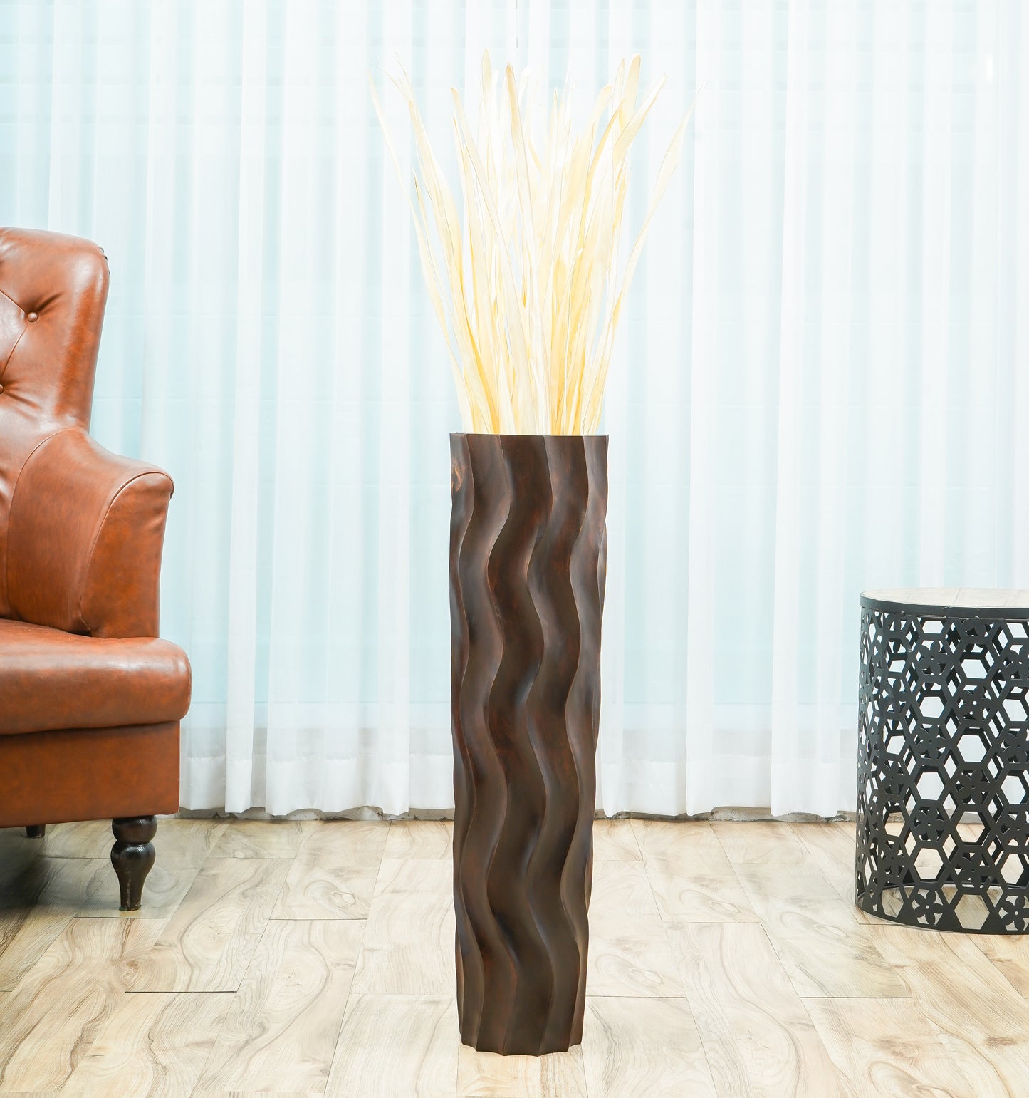 Large Mango Wood Floor Vase – Handcrafted Decorative Highlight from Thailand, brown, 26 inches
