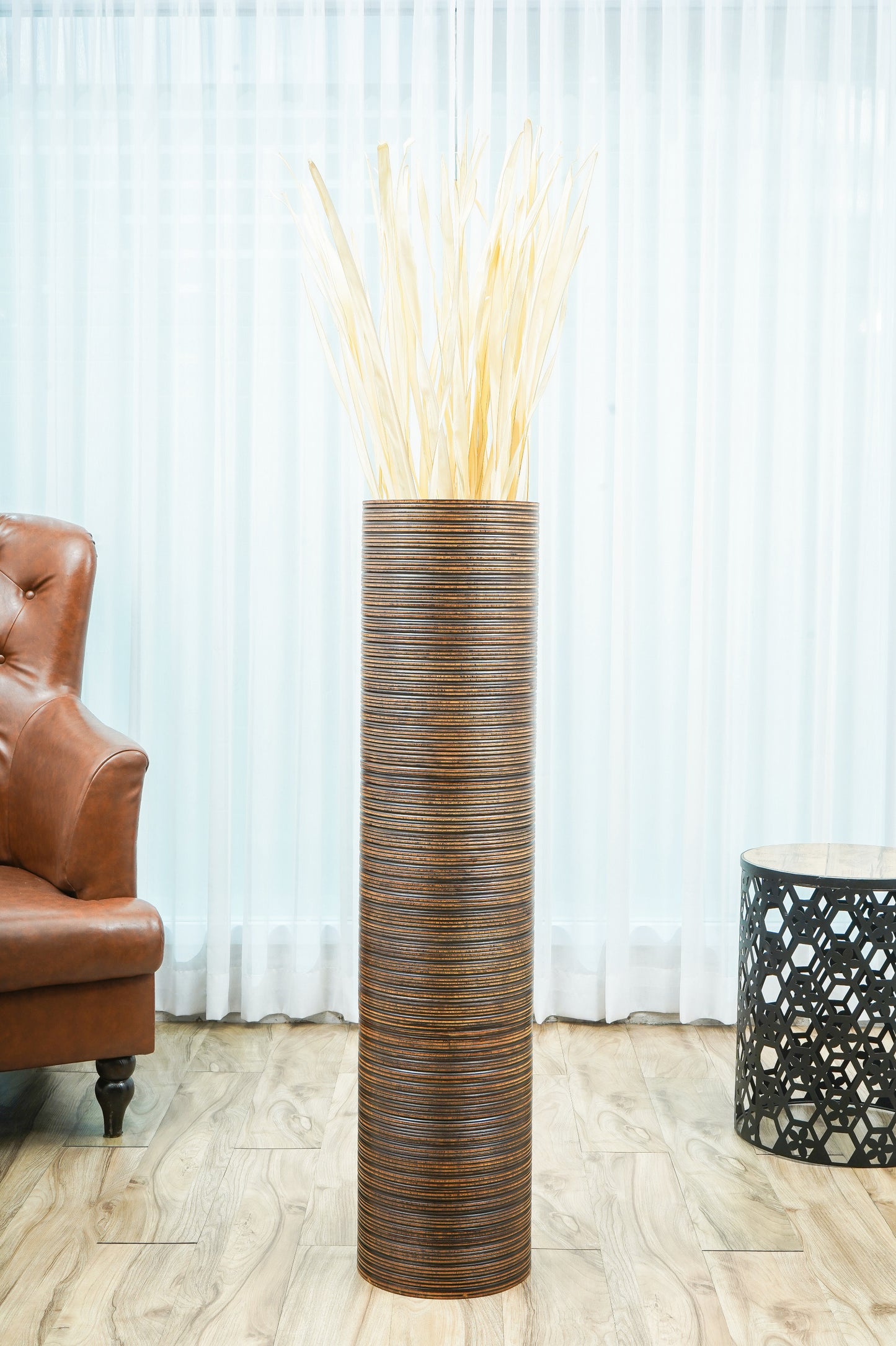 Large Mango Wood Floor Vase – Handcrafted Decorative Highlight from Thailand, brown, 41 inches