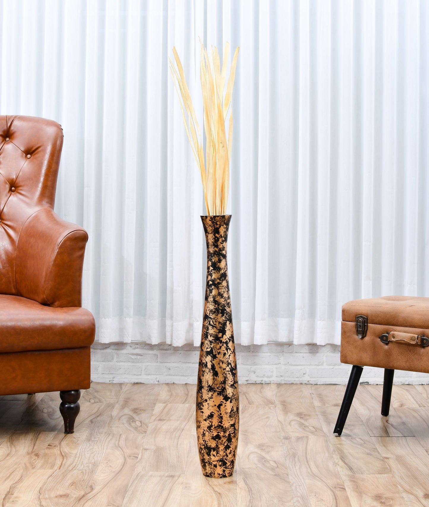 Large Mango Wood Floor Vase – Handcrafted Decorative Highlight from Thailand, gold, black, 26 inches