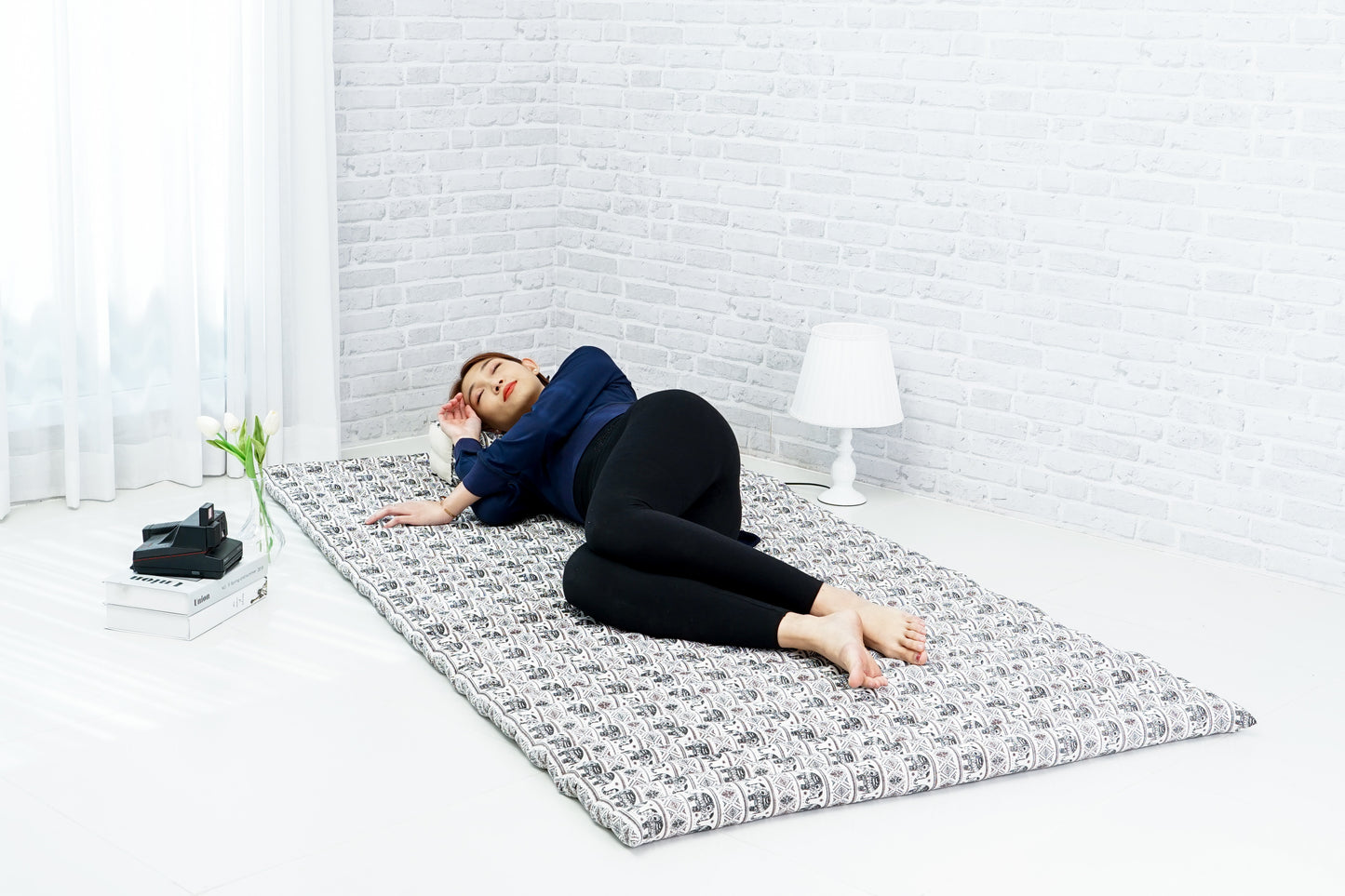 Kapok Roll-Up Mattress – Foldable Sleeping & Relax Mat with Cotton Cover for Home & Outdoor Use, El2 - Black, L: 75x39