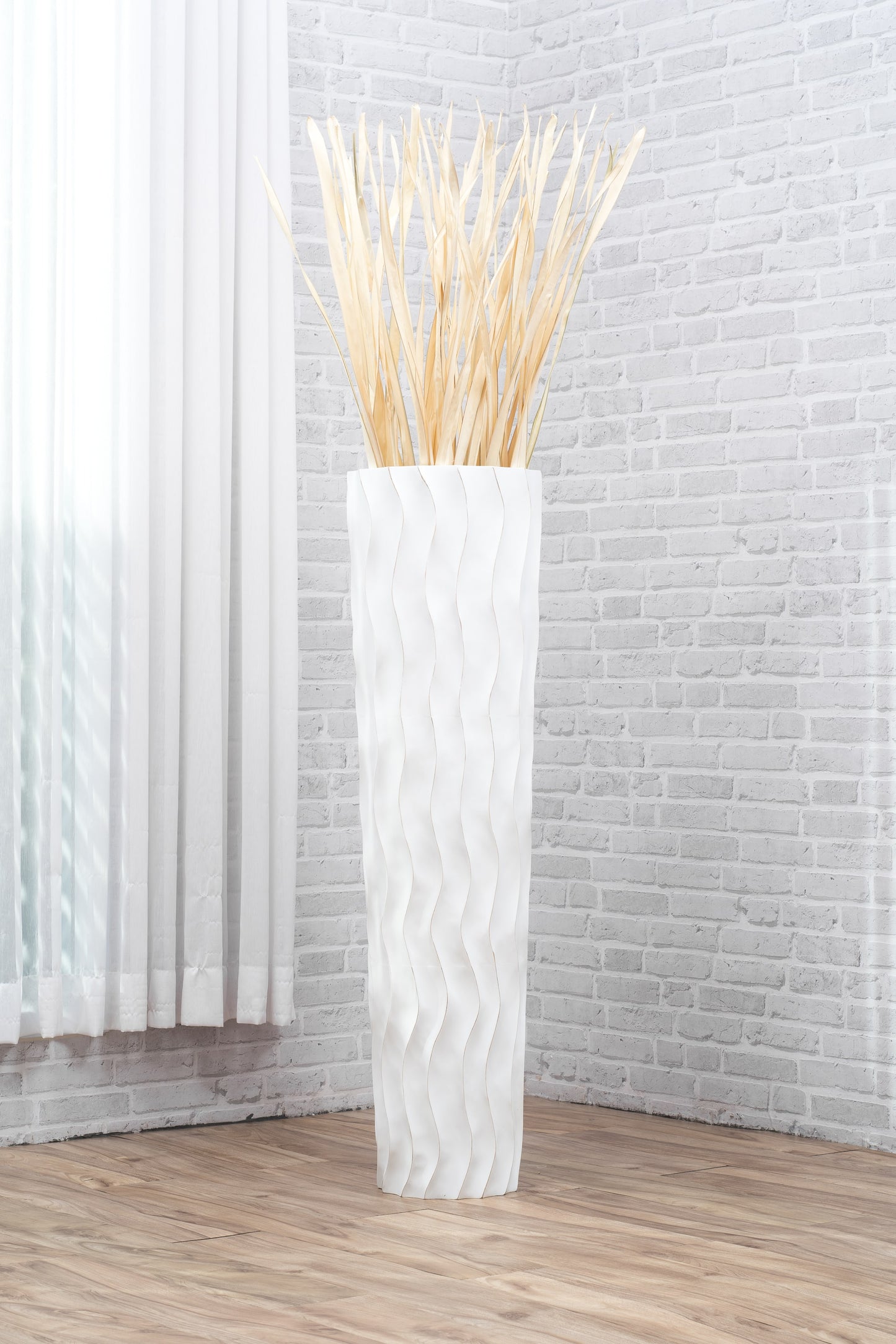 Large Mango Wood Floor Vase – Handcrafted Decorative Highlight from Thailand, white wash, 41 inches