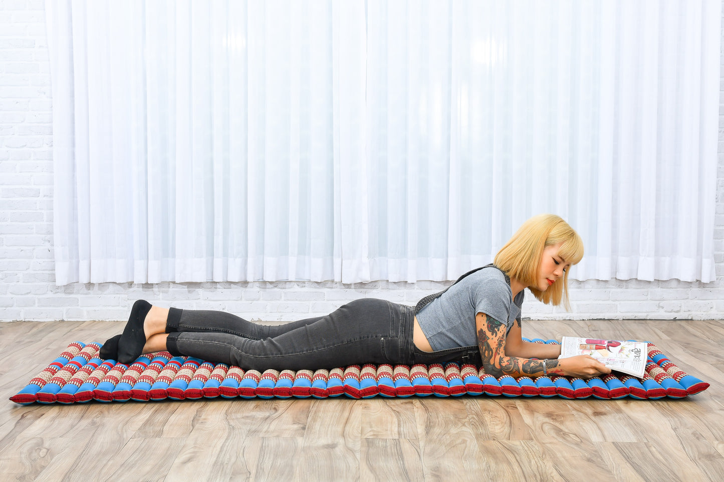 Kapok Roll-Up Mattress – Foldable Sleeping & Relax Mat with Cotton Cover for Home & Outdoor Use, Sf27 - Blue, Red, M: 75x28