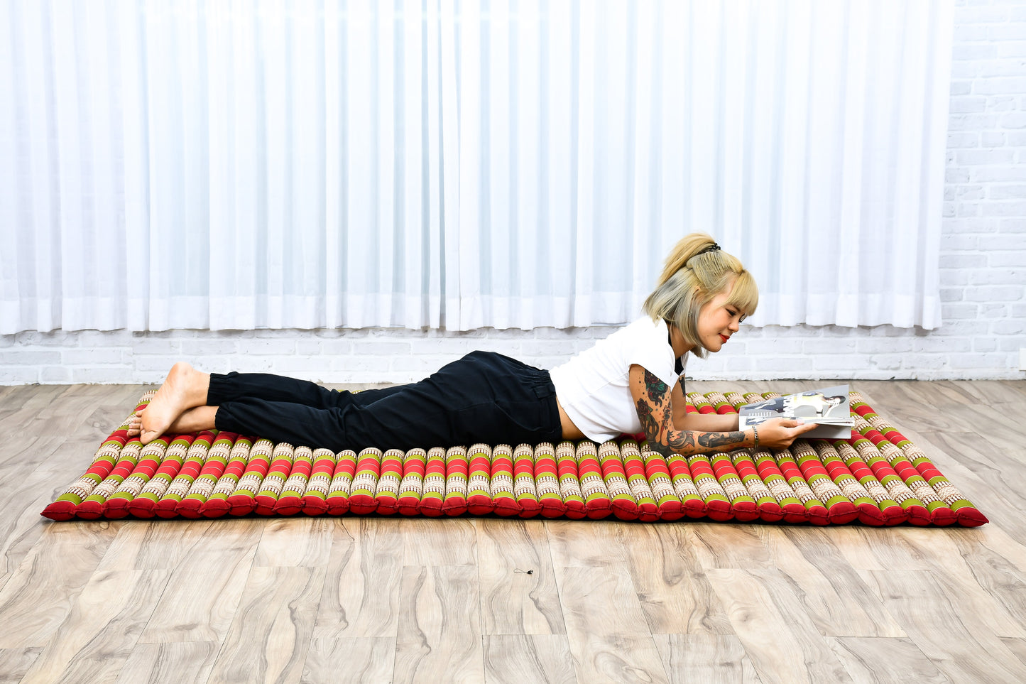 Kapok Roll-Up Mattress – Foldable Sleeping & Relax Mat with Cotton Cover for Home & Outdoor Use, Sf11 - Red, Green, XL: 75x57