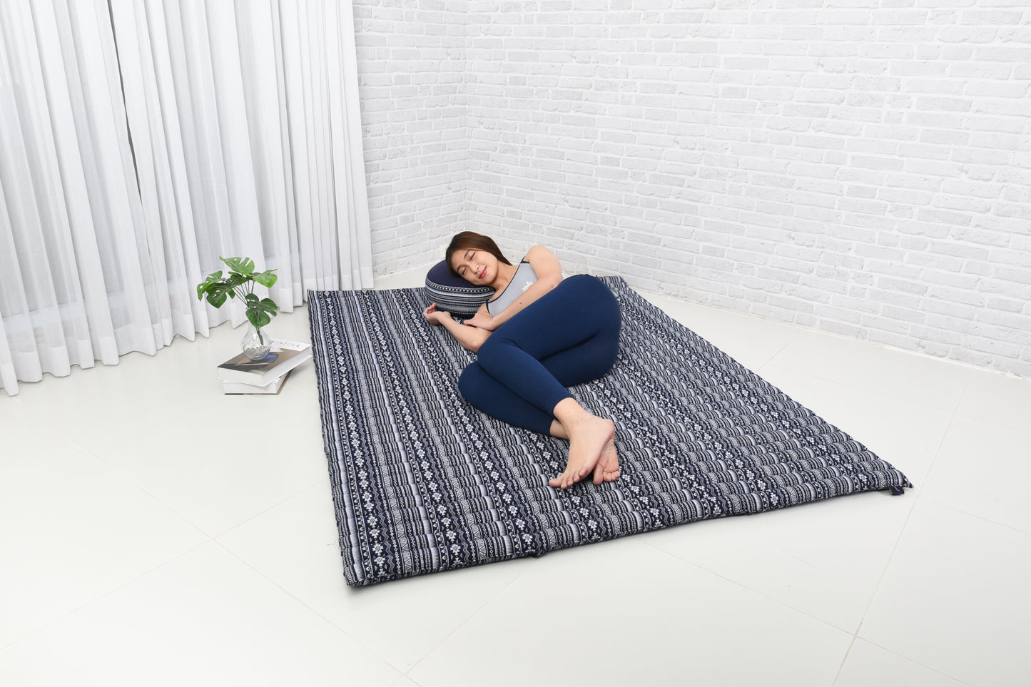 Kapok Roll-Up Mattress – Foldable Sleeping & Relax Mat with Cotton Cover for Home & Outdoor Use, Cbt2 - Dark Blue, XL: 75x57