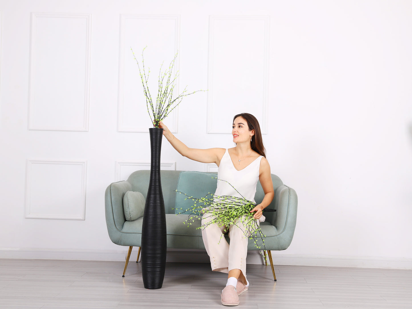 Large Resin Floor Vase – Stylish Waterproof Vase for Fresh & Dried Flowers, black, 41 inches
