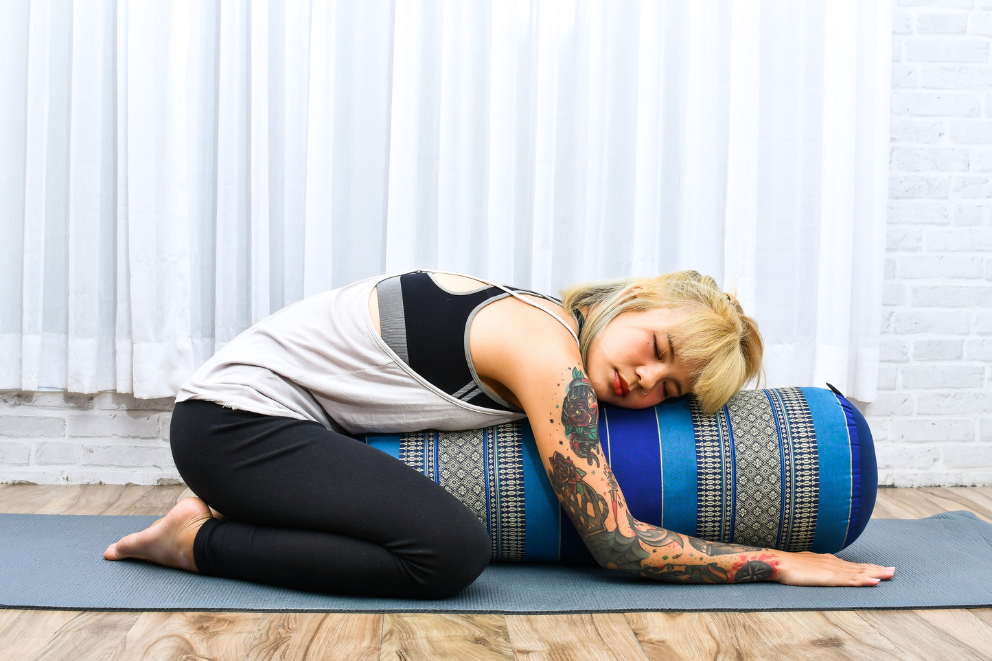 Large Yoga Bolster – Kapok-Filled Meditation Cushion with Cotton Cover, Sf28 - Blue