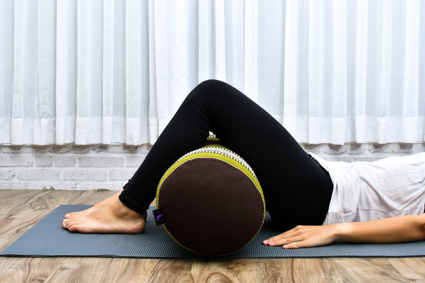 Large Yoga Bolster – Kapok-Filled Meditation Cushion with Cotton Cover, Sf20 - Brown, Green