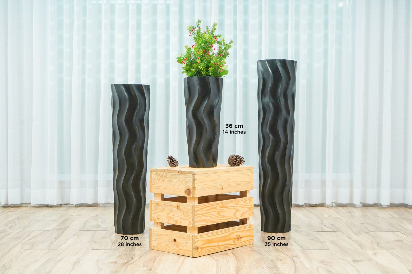 Large Mango Wood Floor Vase – Handcrafted Decorative Highlight from Thailand, black, 26 inches