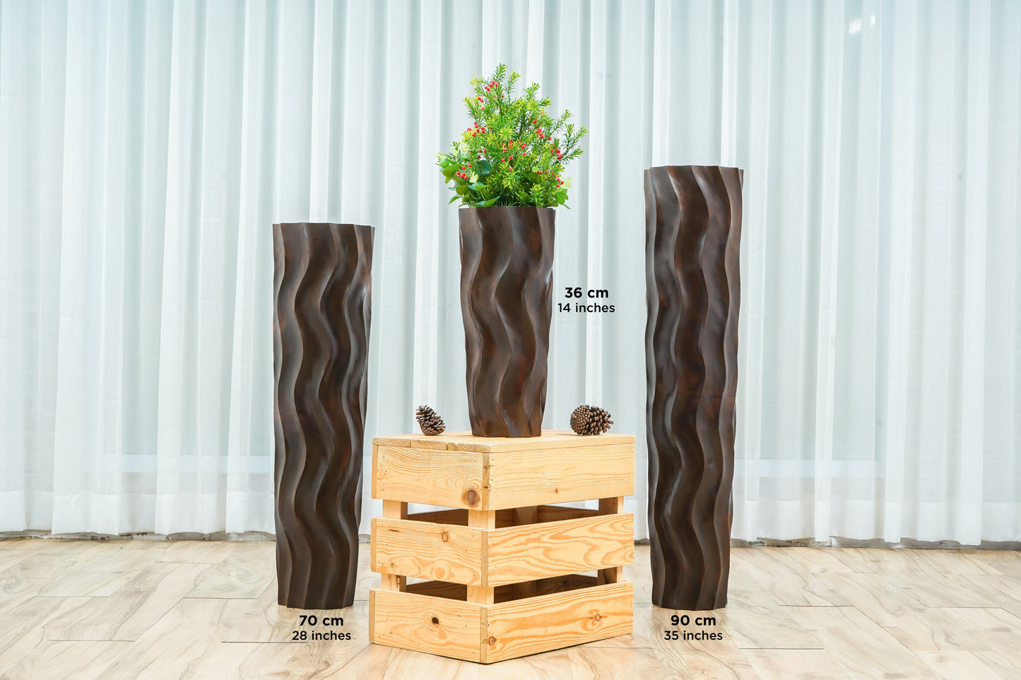 Large Mango Wood Floor Vase – Handcrafted Decorative Highlight from Thailand, brown, 34 inches