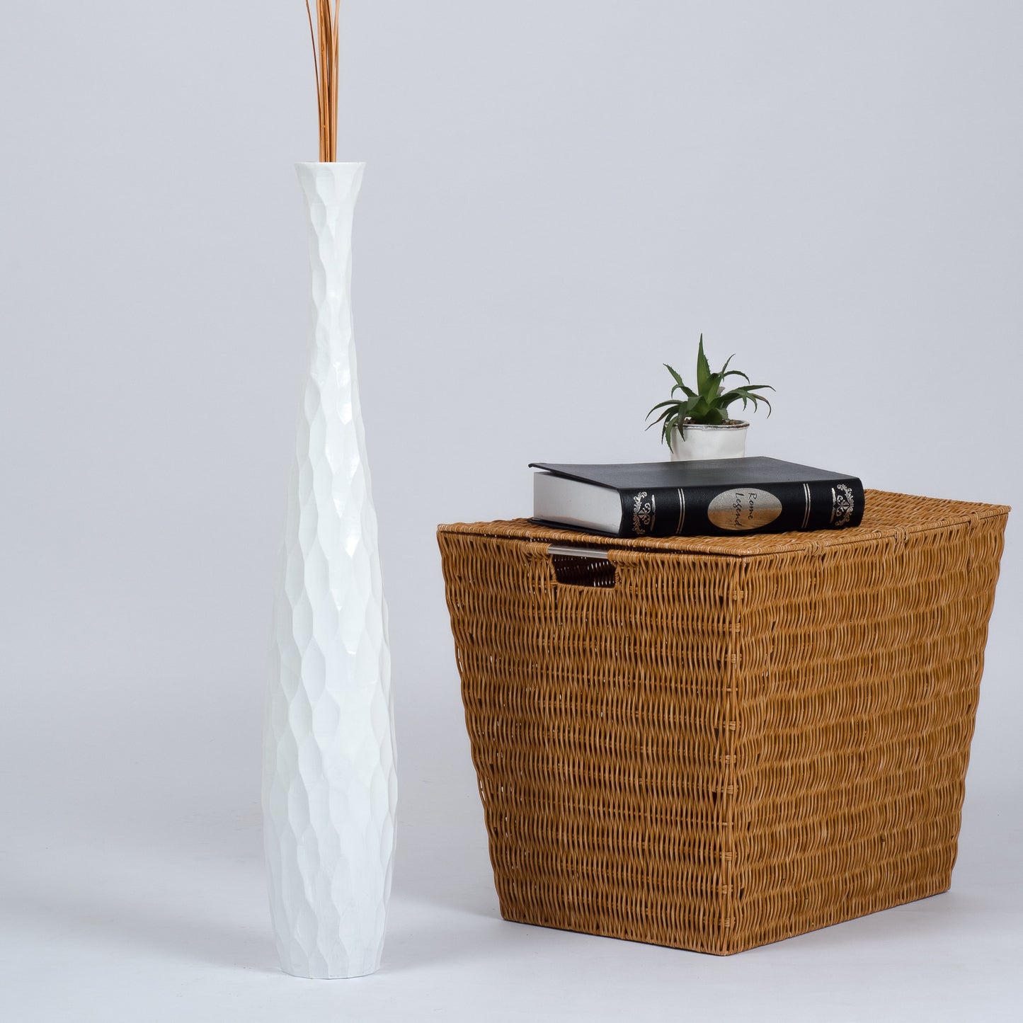 Large Mango Wood Floor Vase – Handcrafted Decorative Highlight from Thailand, white, 26 inches