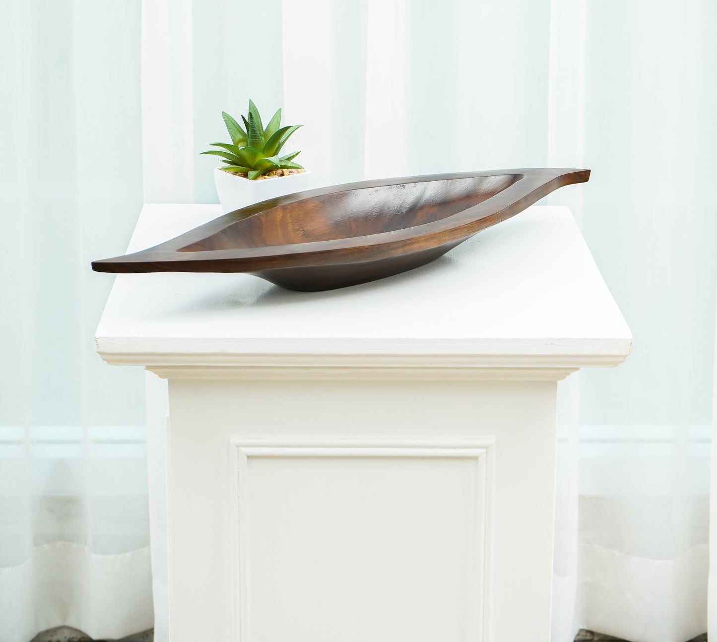 Mango Wood Decorative Bowl – Handmade in Thailand, Lacquered Finish, brown, 24 inches