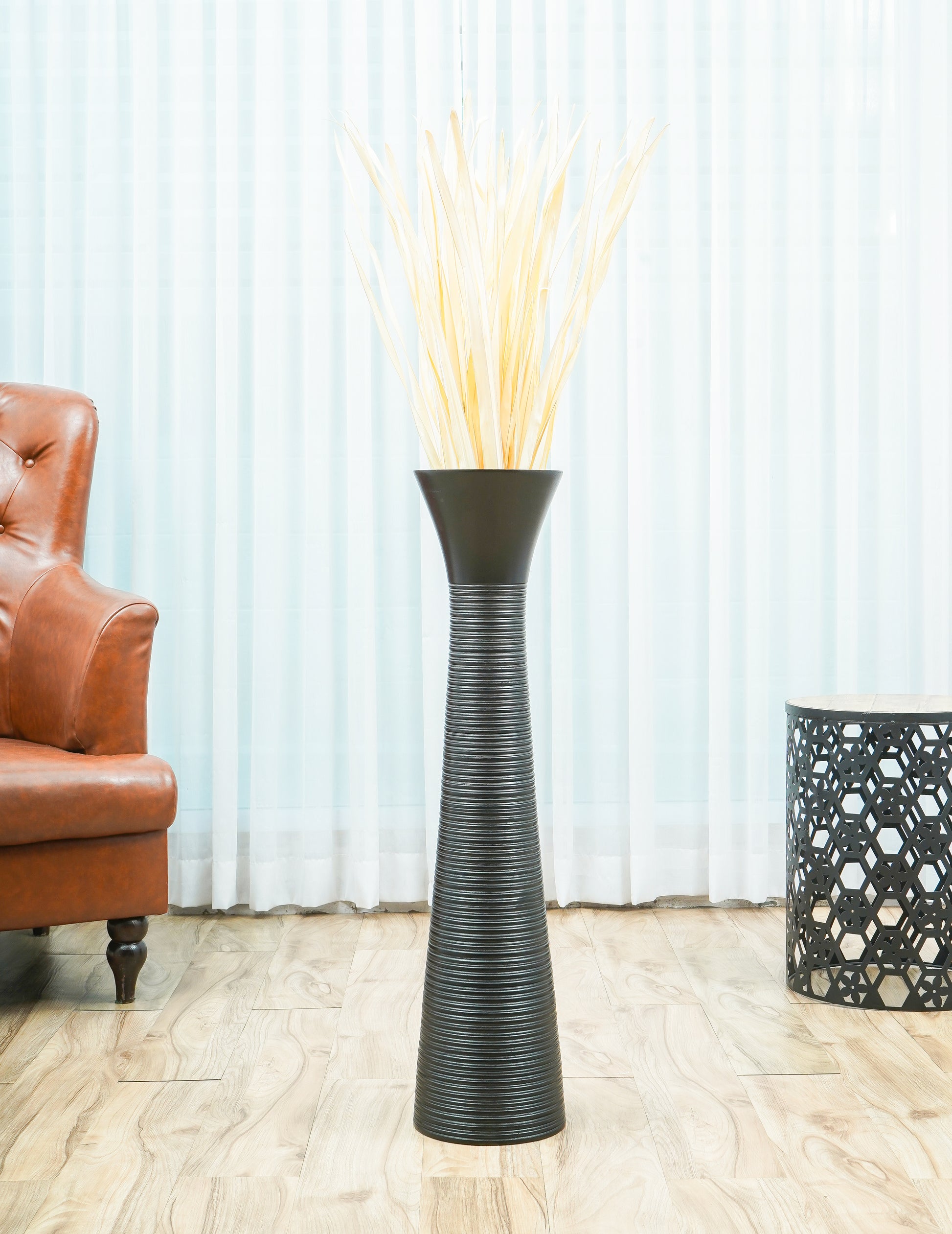 Large Mango Wood Floor Vase – Handcrafted Decorative Highlight from Thailand, black, 34 inches