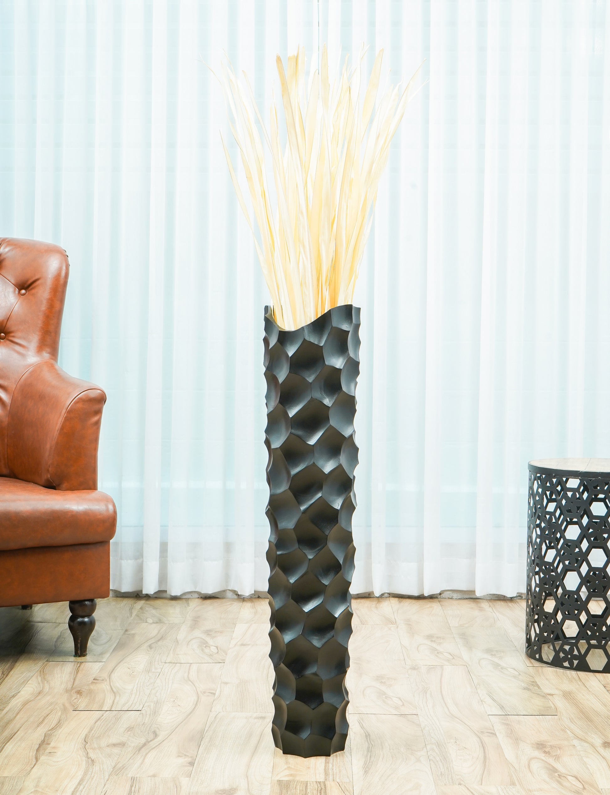 Large Mango Wood Floor Vase – Handcrafted Decorative Highlight from Thailand, black, 34 inches