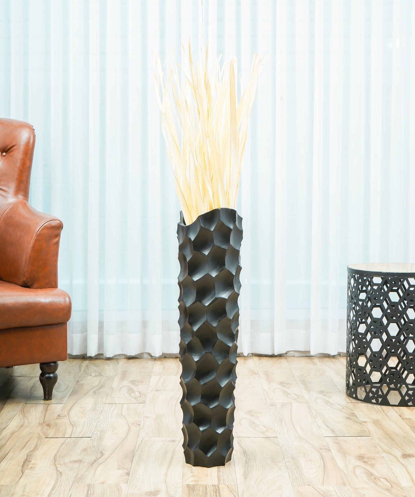 Large Mango Wood Floor Vase – Handcrafted Decorative Highlight from Thailand, black, 26 inches