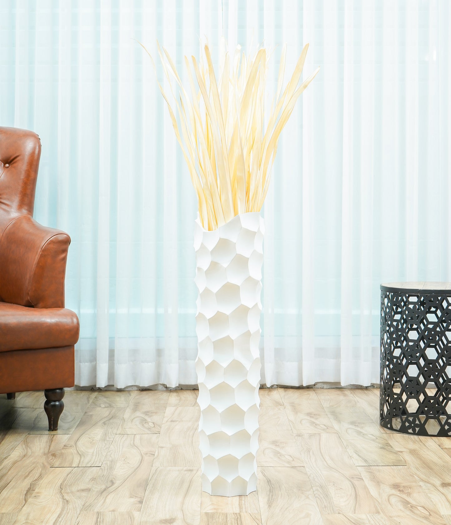 Large Mango Wood Floor Vase – Handcrafted Decorative Highlight from Thailand, white, 26 inches