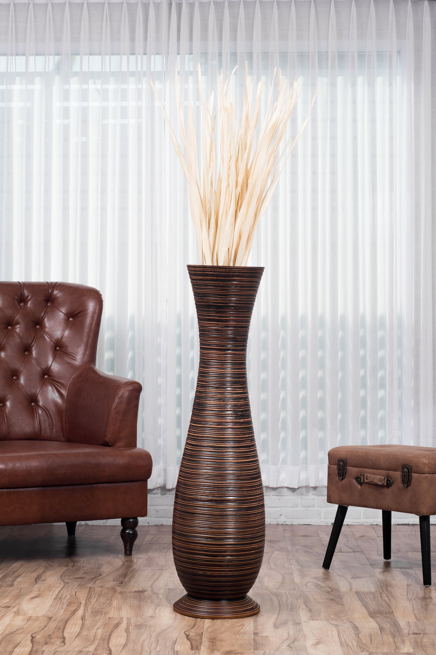 Large Mango Wood Floor Vase – Handcrafted Decorative Highlight from Thailand, brown, 41 inches