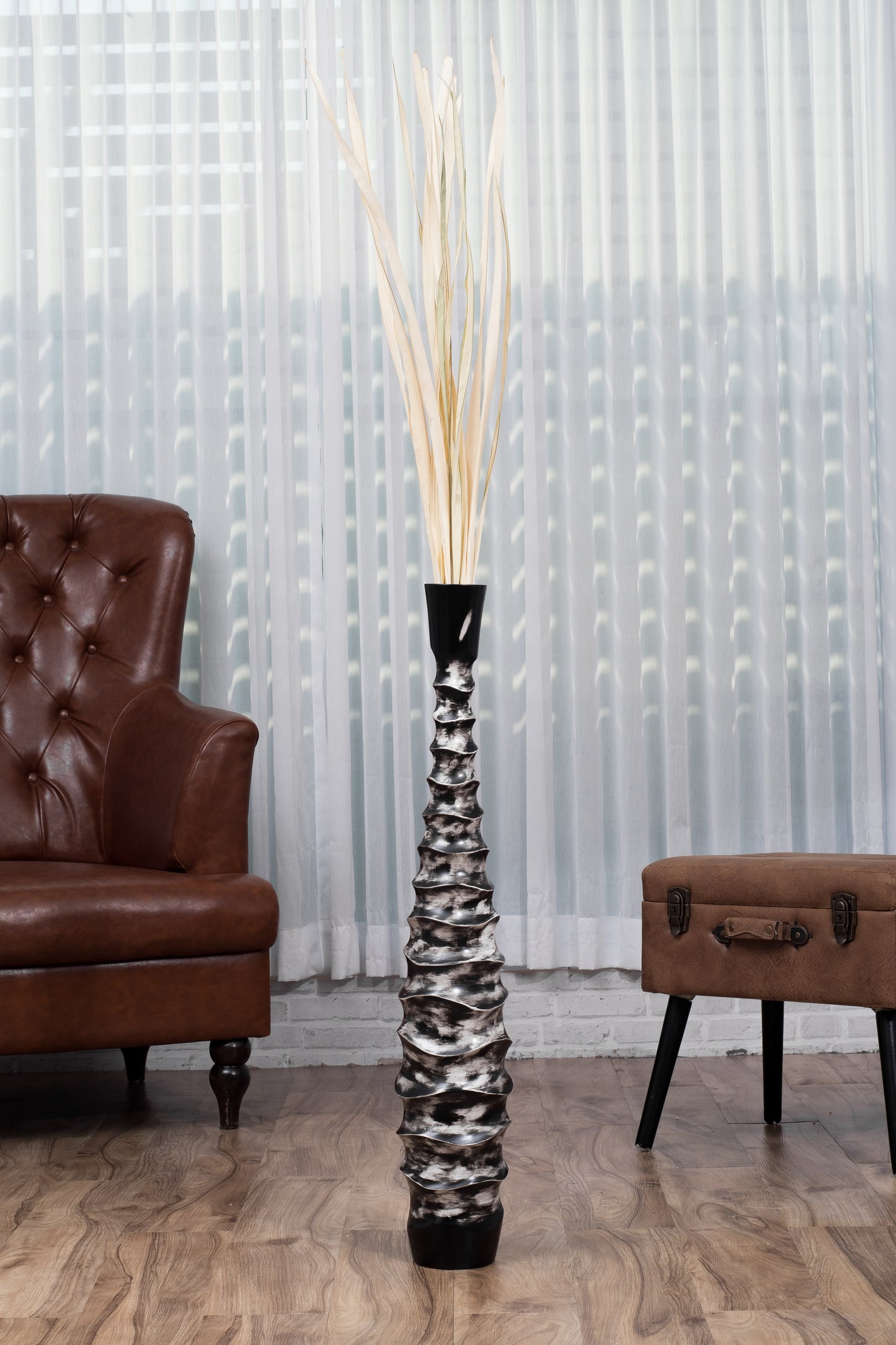 Large Mango Wood Floor Vase – Handcrafted Decorative Highlight from Thailand, black, white, 34 inches