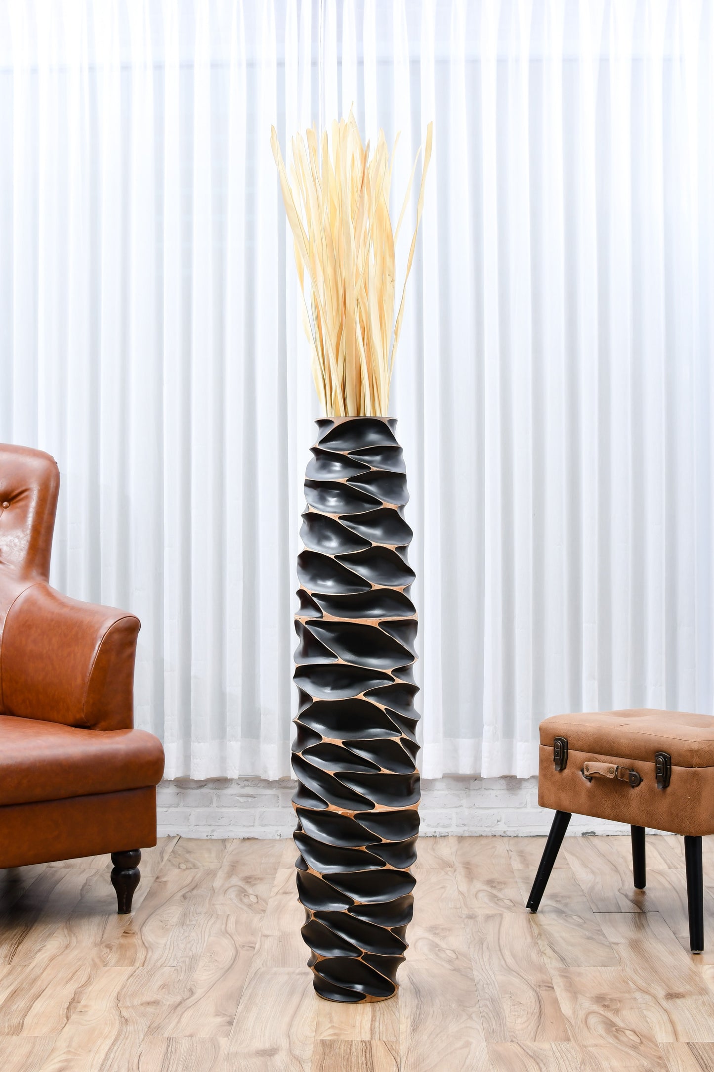 Large Mango Wood Floor Vase – Handcrafted Decorative Highlight from Thailand, black, 41 inches