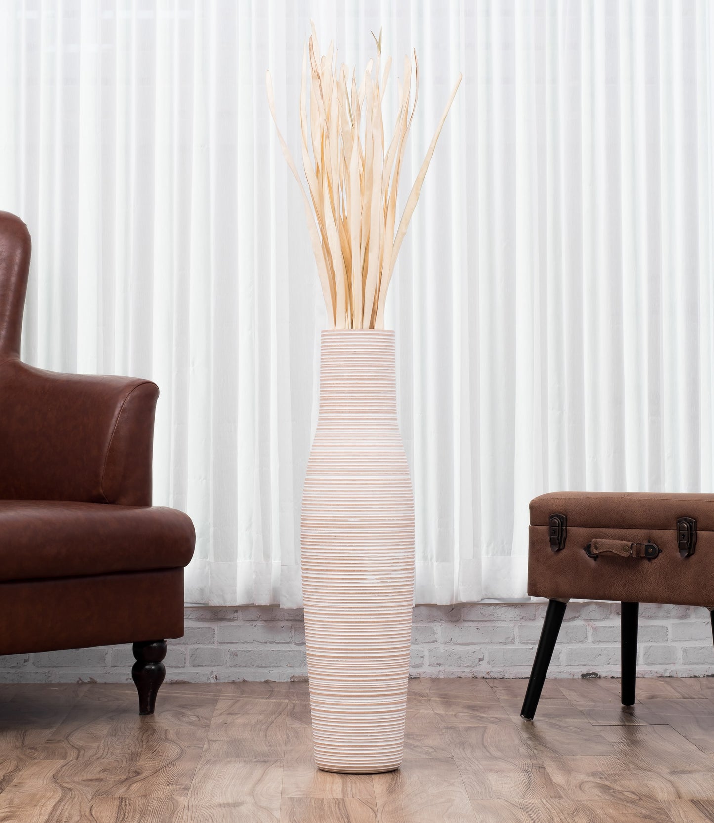 Large Mango Wood Floor Vase – Handcrafted Decorative Highlight from Thailand, white wash, 26 inches