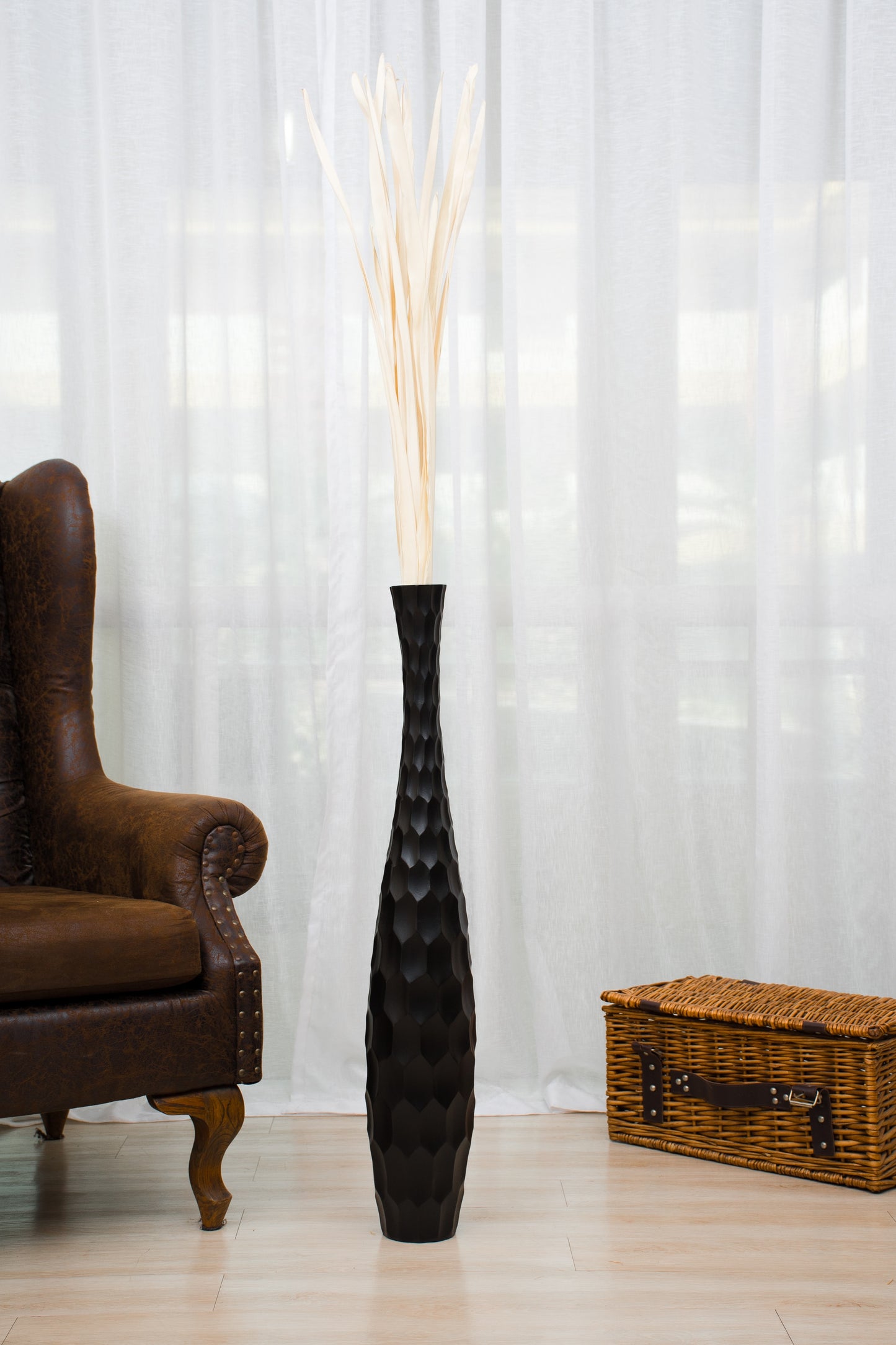 Large Mango Wood Floor Vase – Handcrafted Decorative Highlight from Thailand, black, 34 inches