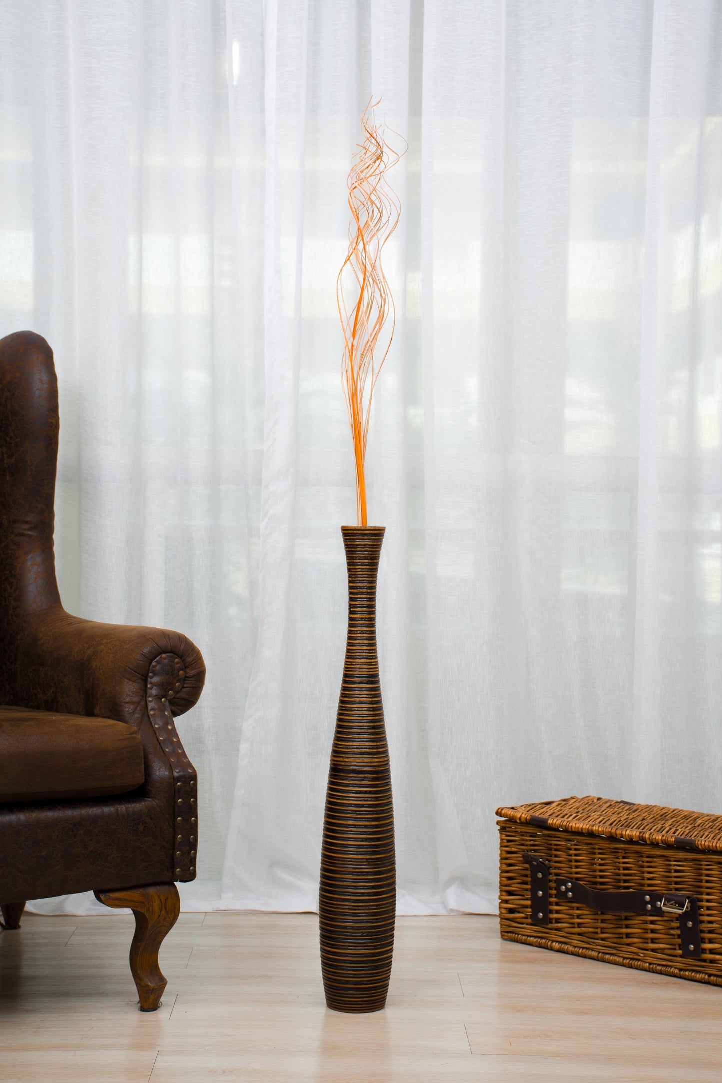 Large Mango Wood Floor Vase – Handcrafted Decorative Highlight from Thailand, brown, 26 inches