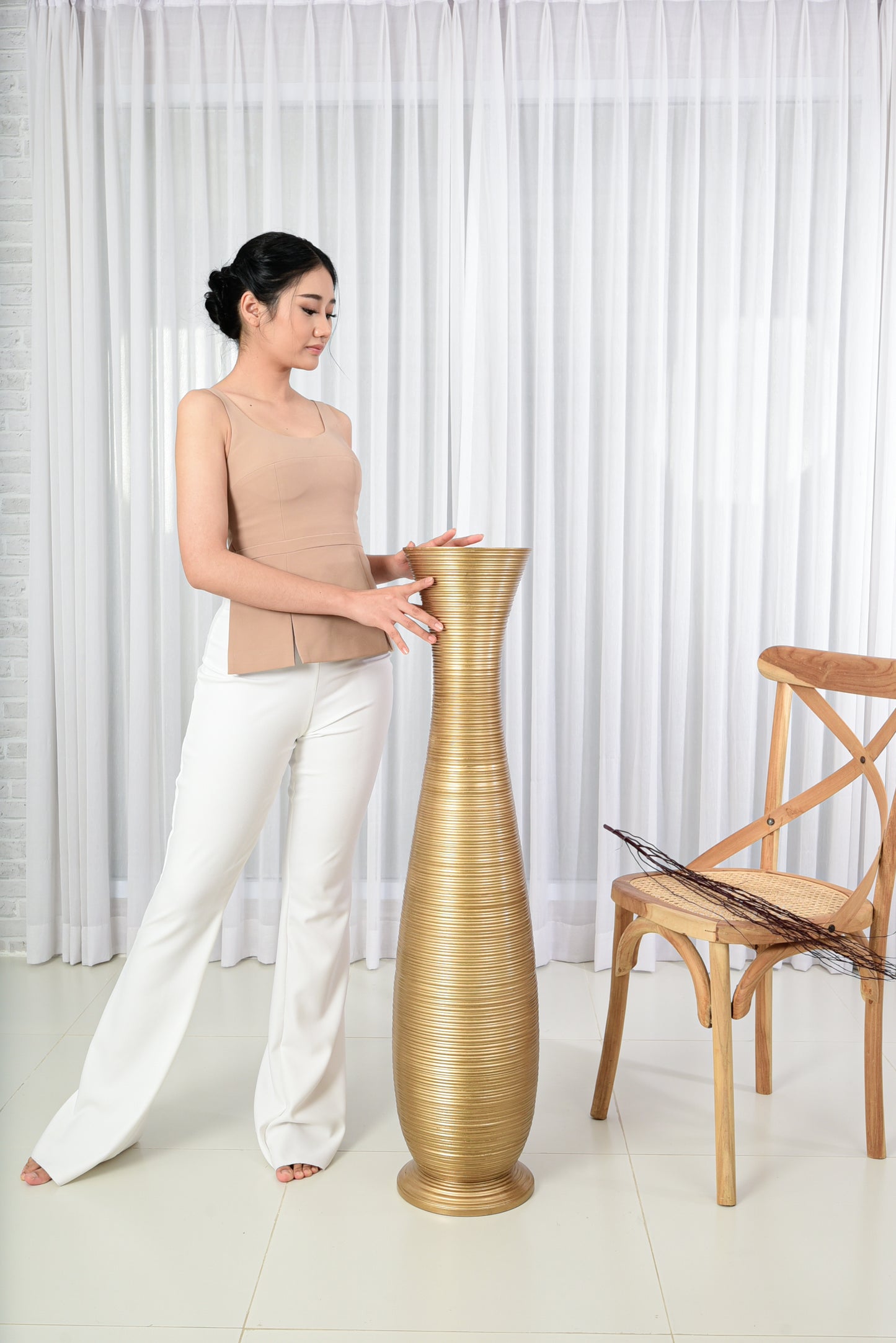 Large Mango Wood Floor Vase – Handcrafted Decorative Highlight from Thailand, gold, 41 inches