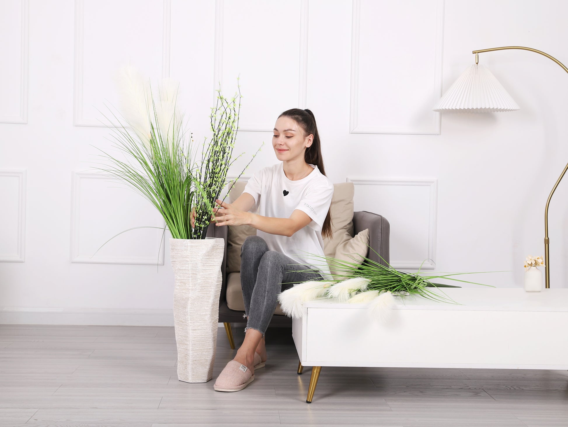 Large Resin Floor Vase – Stylish Waterproof Vase for Fresh & Dried Flowers, white, 23 inches