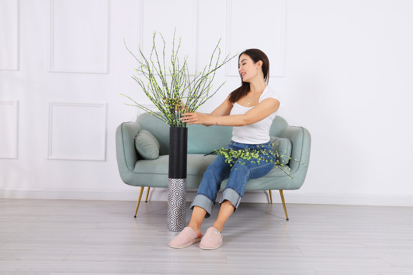 Large Resin Floor Vase – Stylish Waterproof Vase for Fresh & Dried Flowers, silver, black, 26 inches
