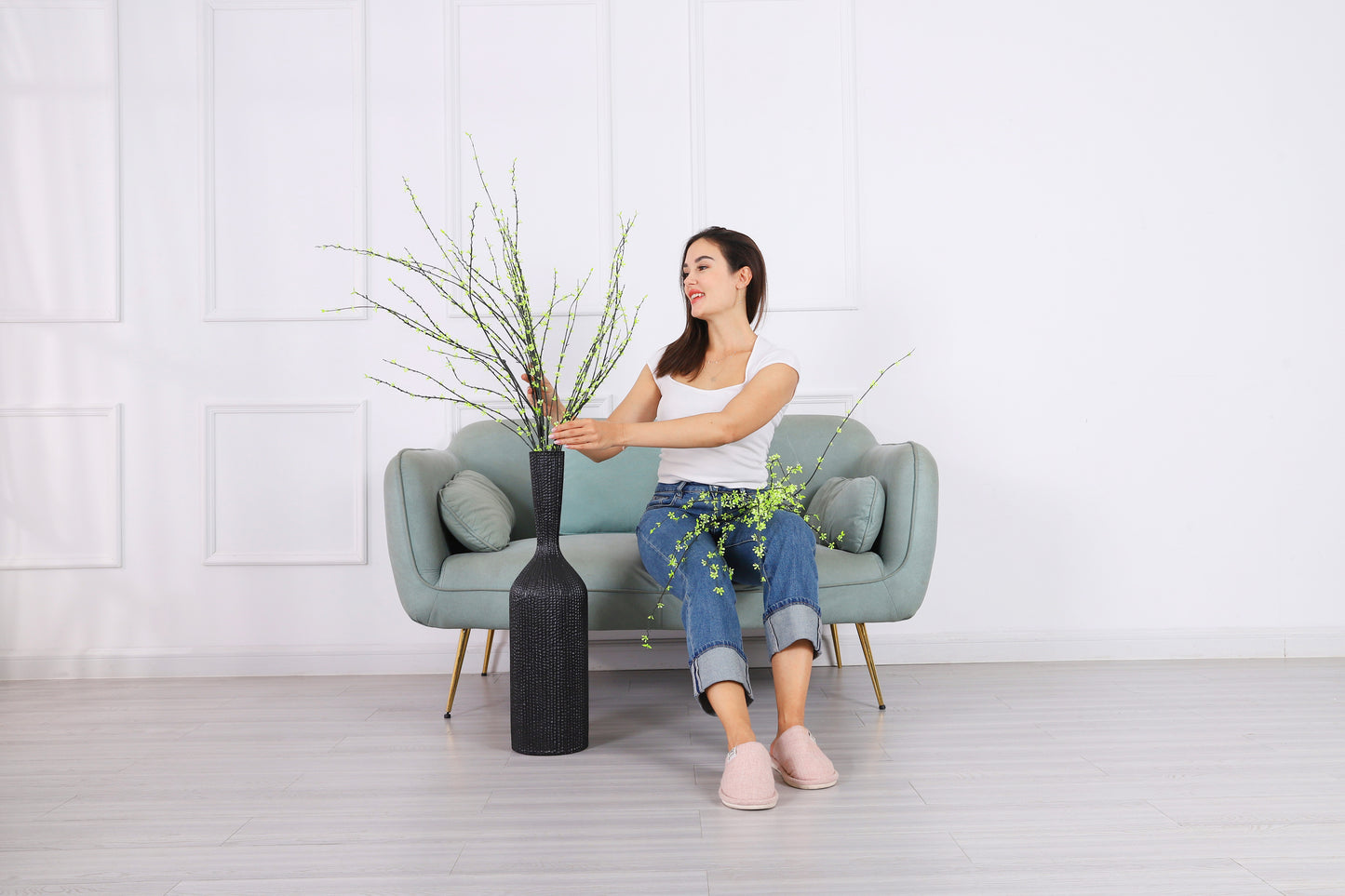 Large Resin Floor Vase – Stylish Waterproof Vase for Fresh & Dried Flowers, black, 26 inches
