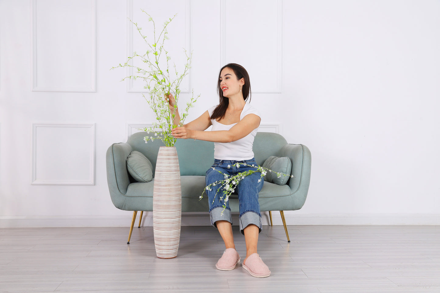 Large Resin Floor Vase – Stylish Waterproof Vase for Fresh & Dried Flowers, white wash, 26 inches