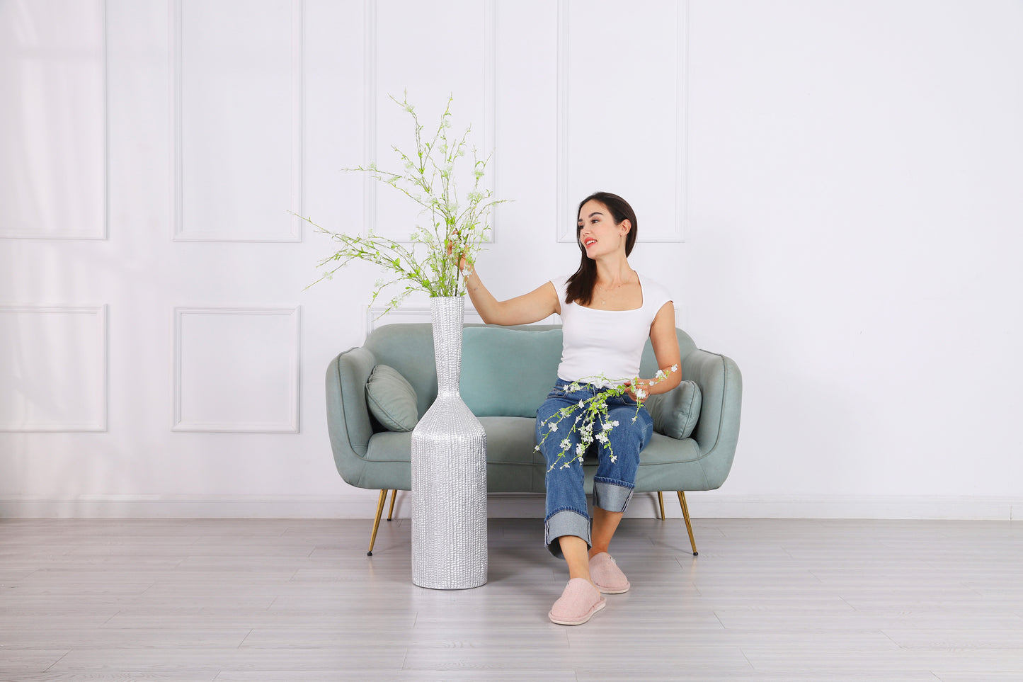 Large Resin Floor Vase – Stylish Waterproof Vase for Fresh & Dried Flowers, silver, 34 inches