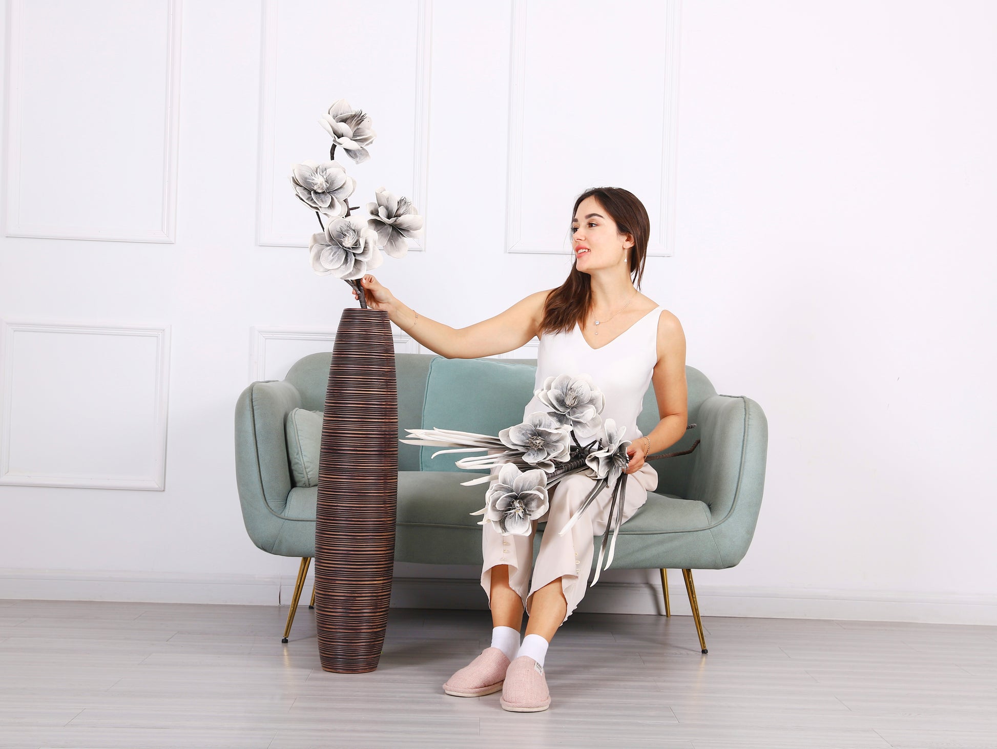 Large Resin Floor Vase – Stylish Waterproof Vase for Fresh & Dried Flowers, brown, 34 inches