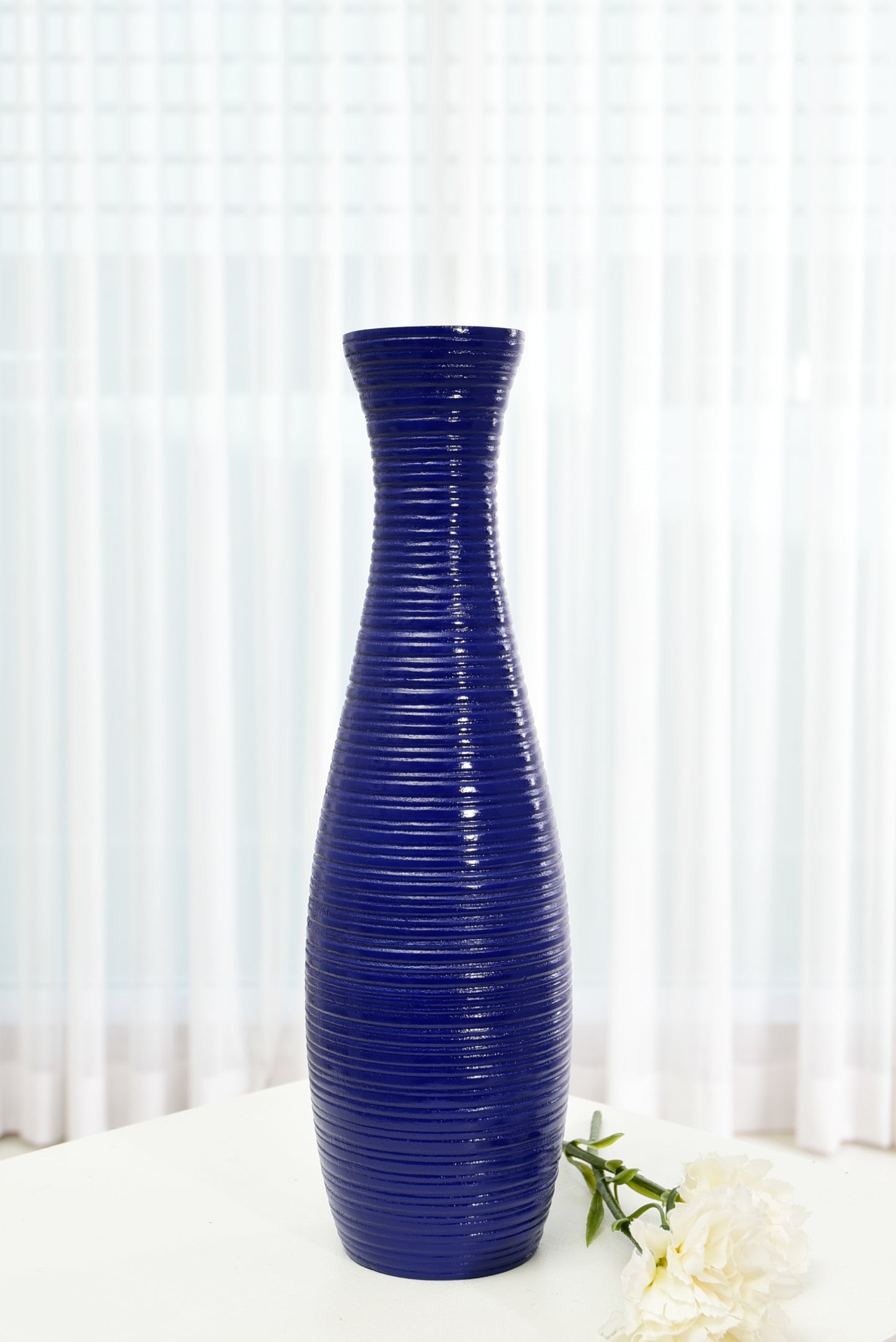 Compact Resin Vase – Stylish Waterproof Decorative Vase for Floor, Table or Shelf, blue, 14 inches