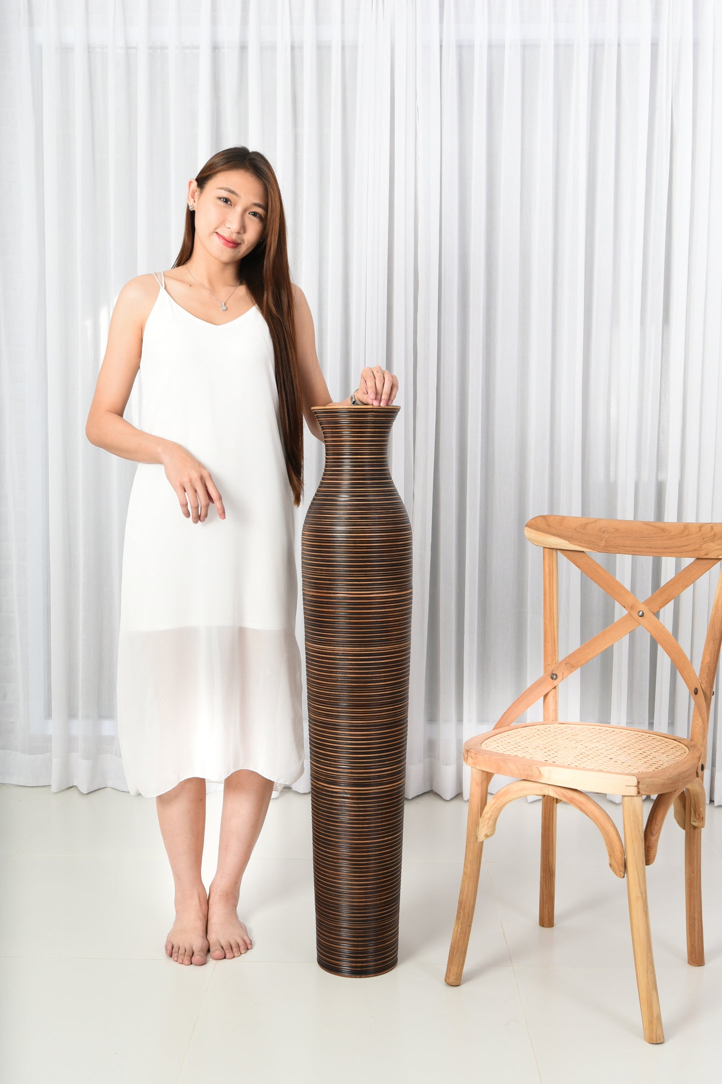 Large Mango Wood Floor Vase – Handcrafted Decorative Highlight from Thailand, brown, 41 inches
