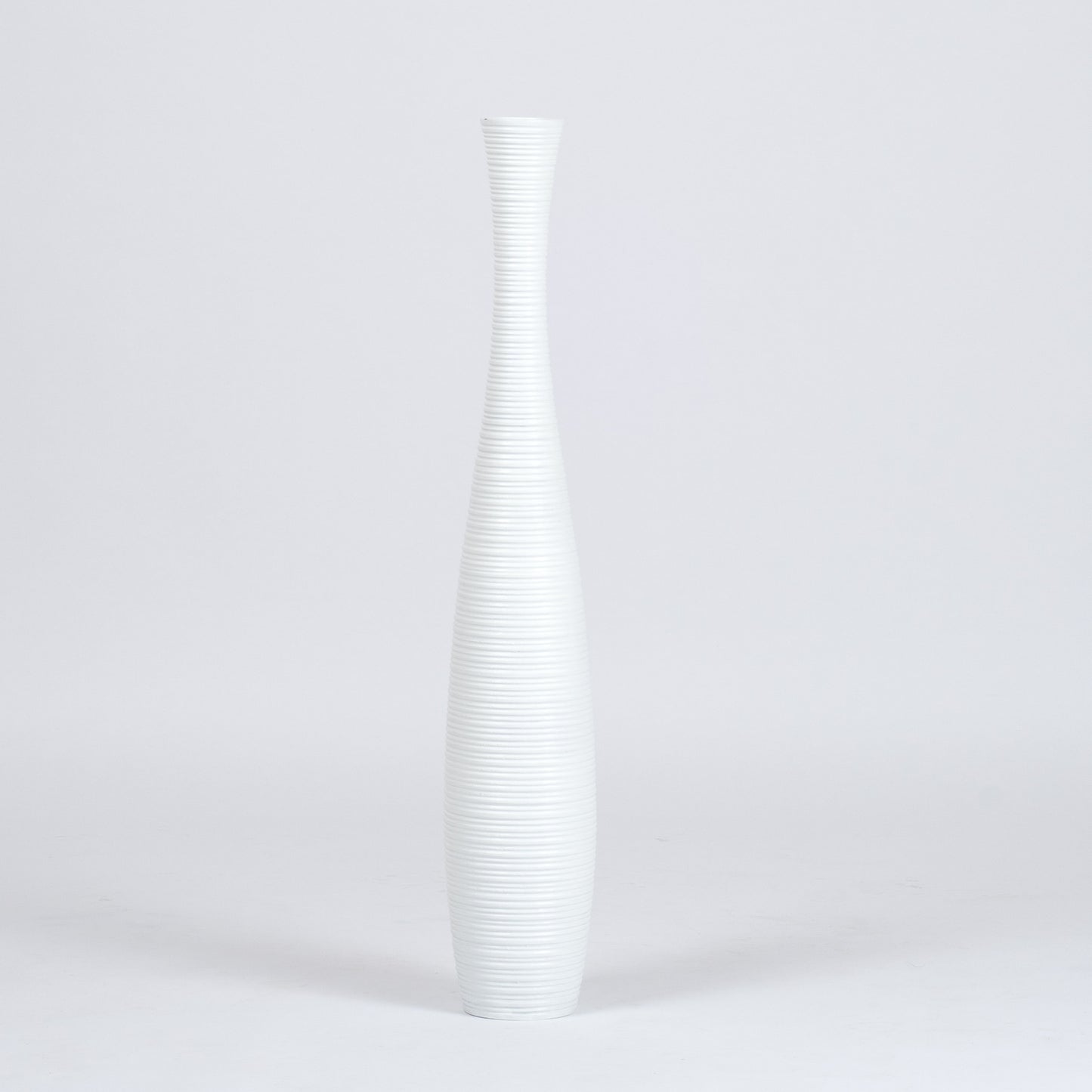 Large Mango Wood Floor Vase – Handcrafted Decorative Highlight from Thailand
