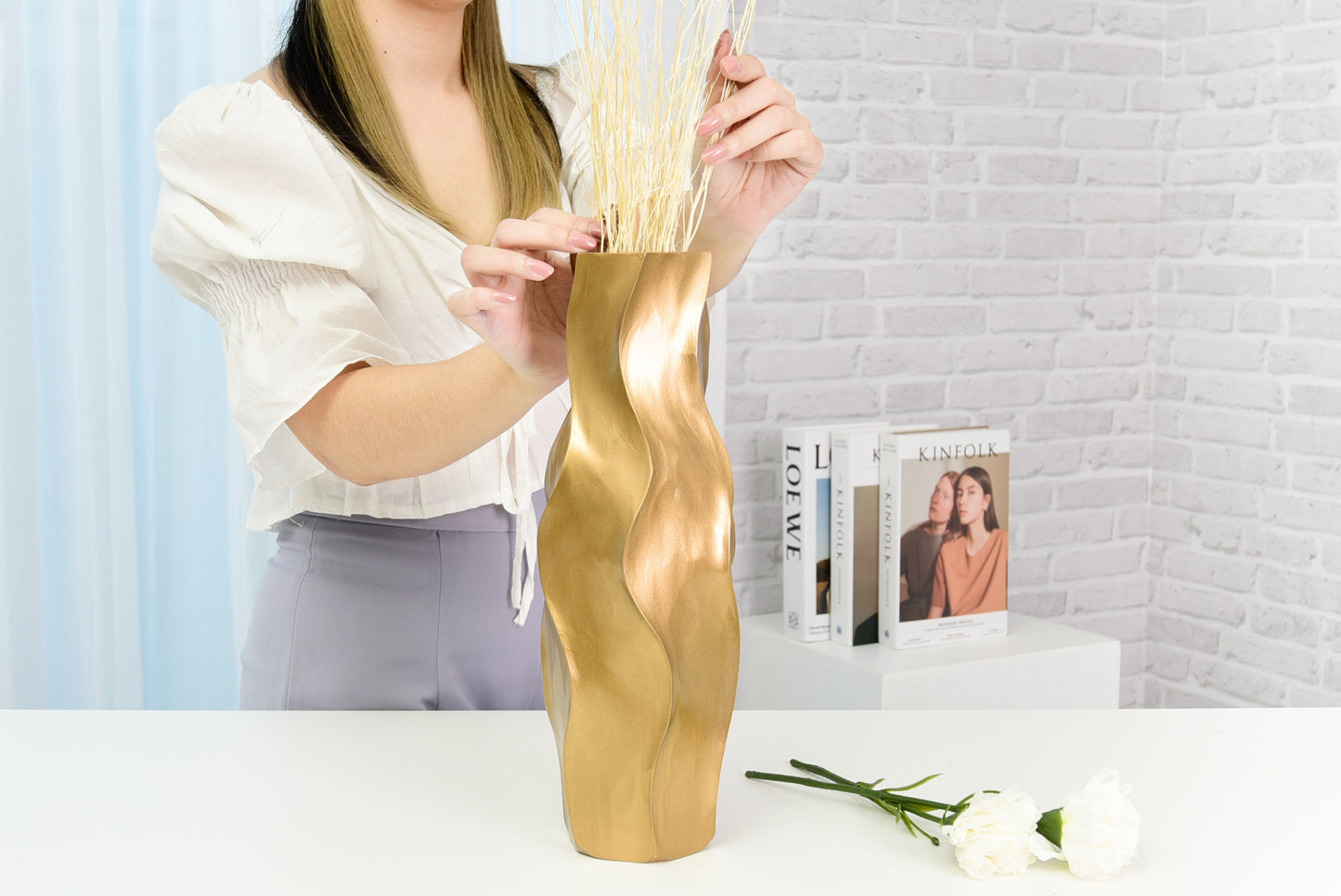 Compact Resin Vase – Stylish Waterproof Decorative Vase for Floor, Table or Shelf, gold, 14 inches