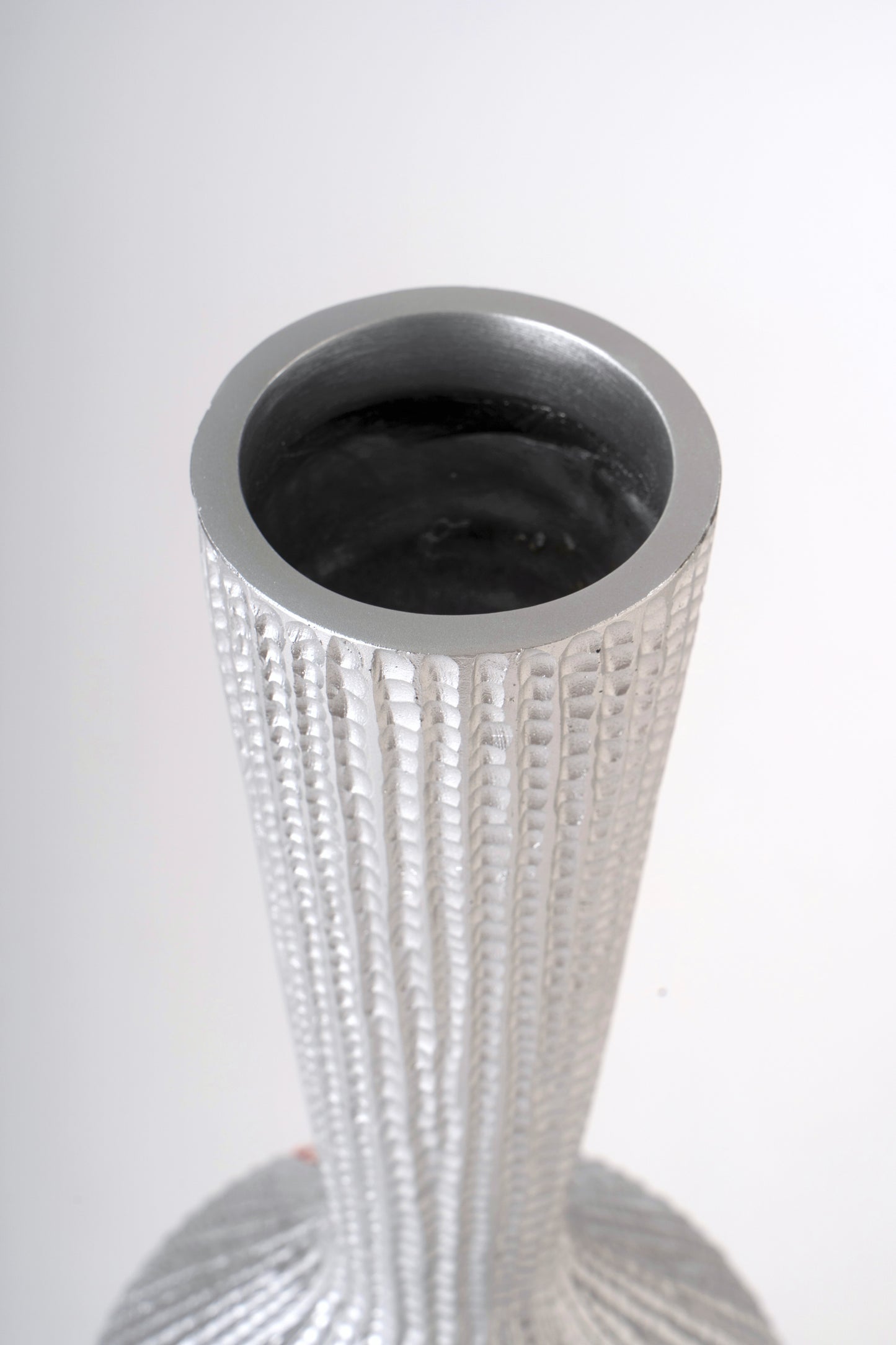 Large Resin Floor Vase – Stylish Waterproof Vase for Fresh & Dried Flowers, silver, 34 inches