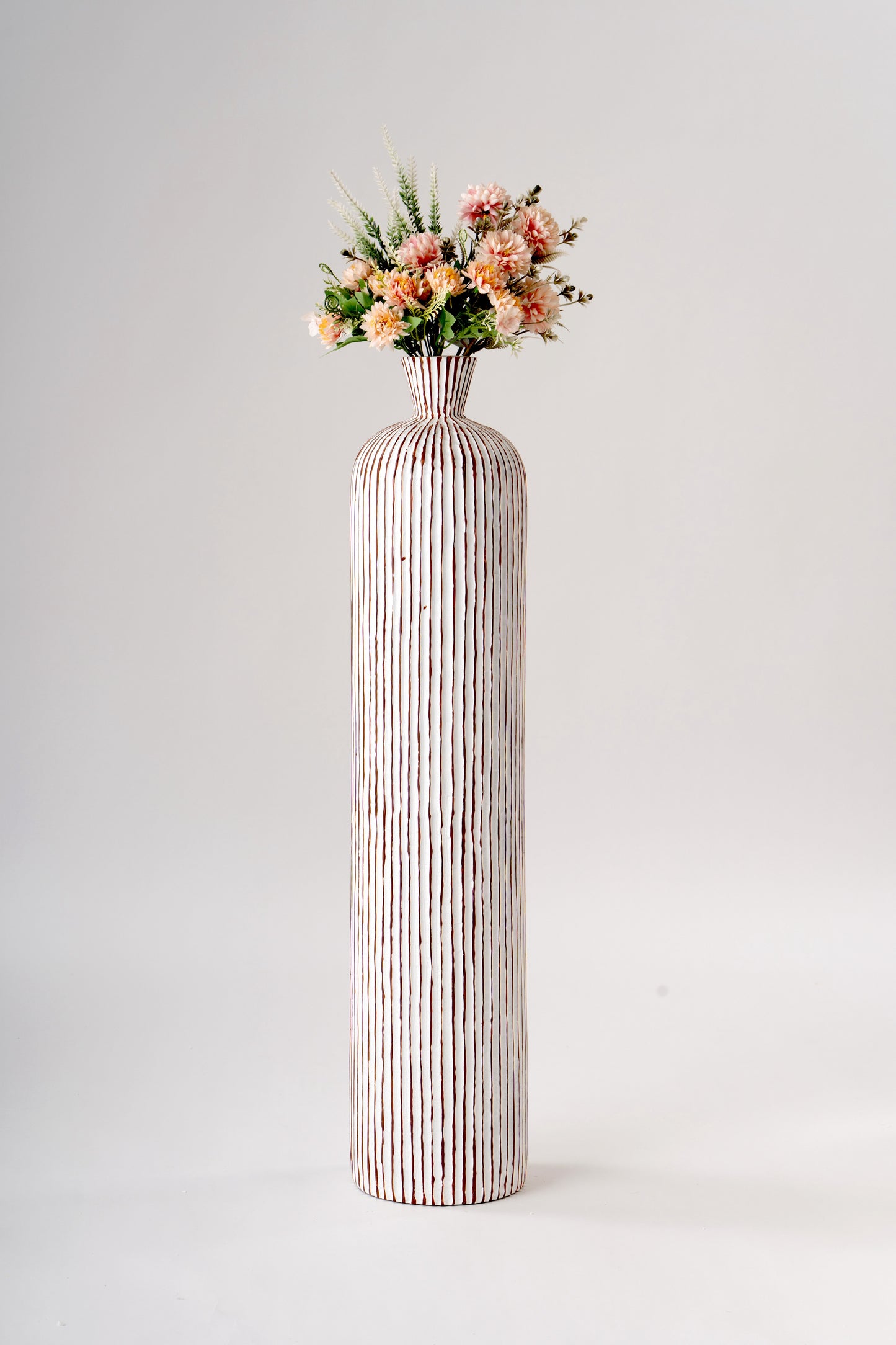 Large Resin Floor Vase – Stylish Waterproof Vase for Fresh & Dried Flowers, white wash, 34 inches