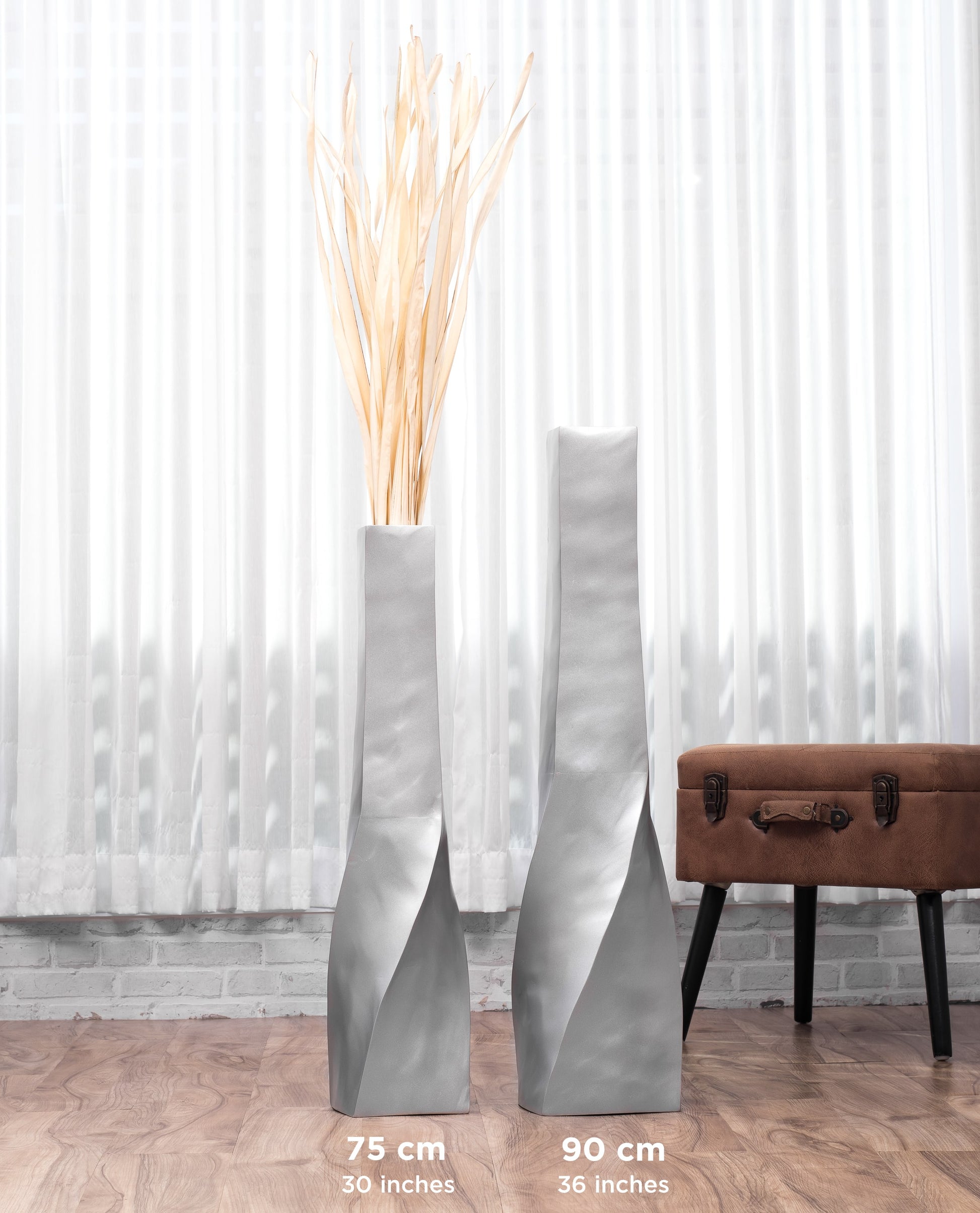 Large Mango Wood Floor Vase – Handcrafted Decorative Highlight from Thailand, silver, 34 inches
